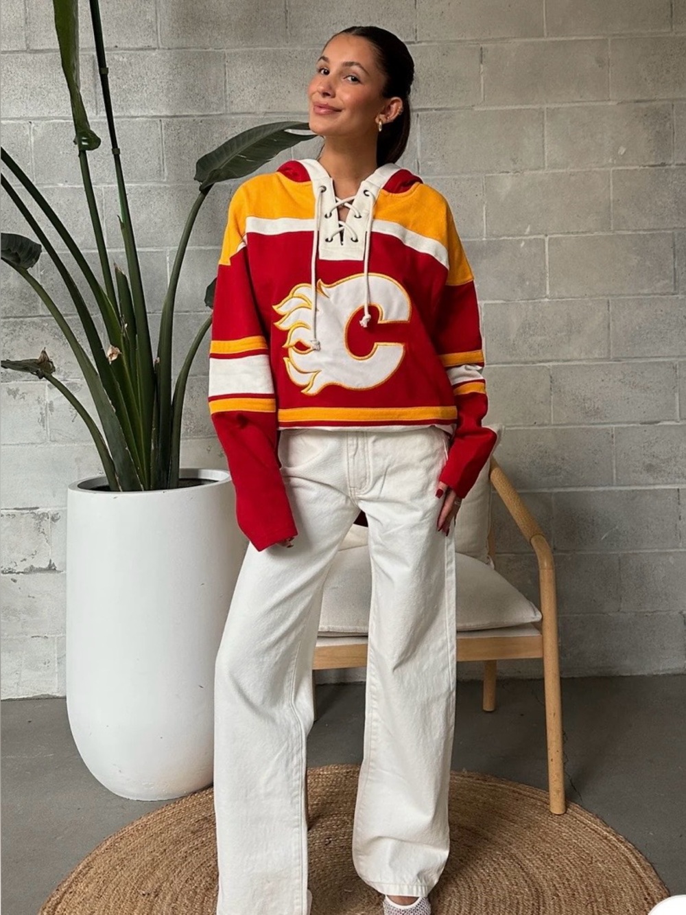 Retro Calgary Flames Lace-Up Hoodie 47 Brand
